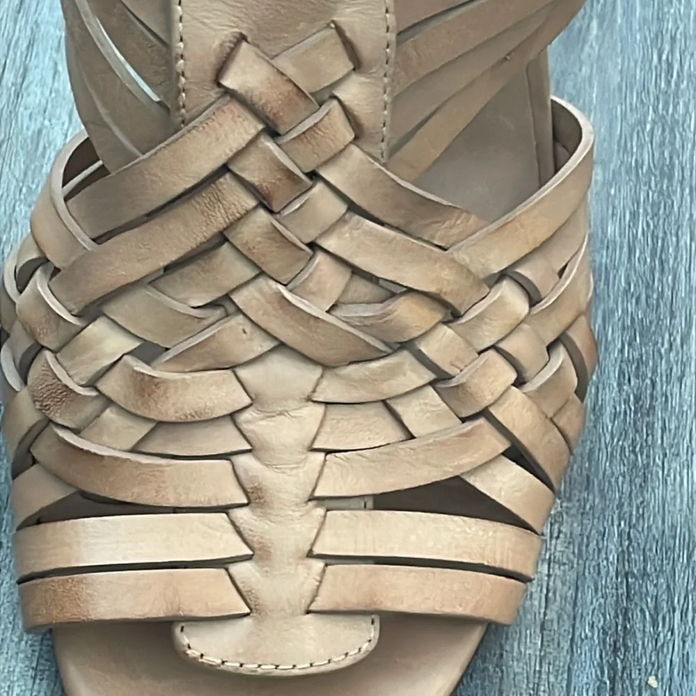 TORY BURCH Nadia brown woven leather logo detail huarache sandals heels 9.5